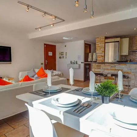 Apartment La Marina Sea Front By Hello Homes *
